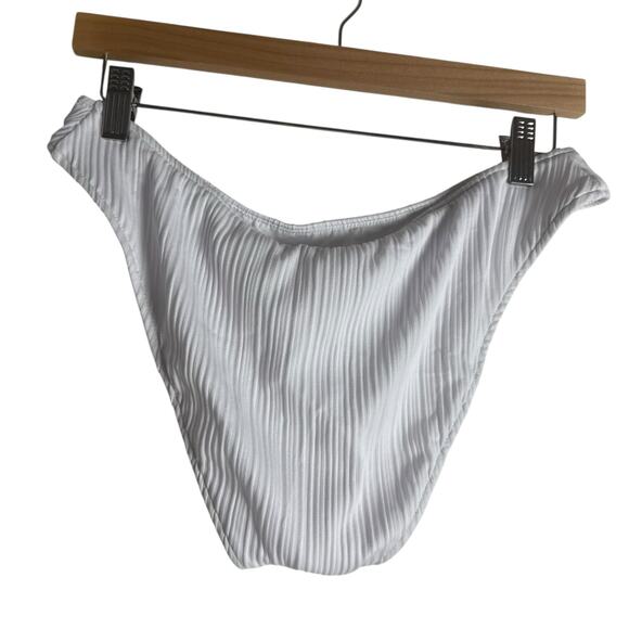 Becca Rebecca Virtue White Moon Ridge Hipster Adela Ribbed Bikini Bottoms Large - Picture 6 of 9